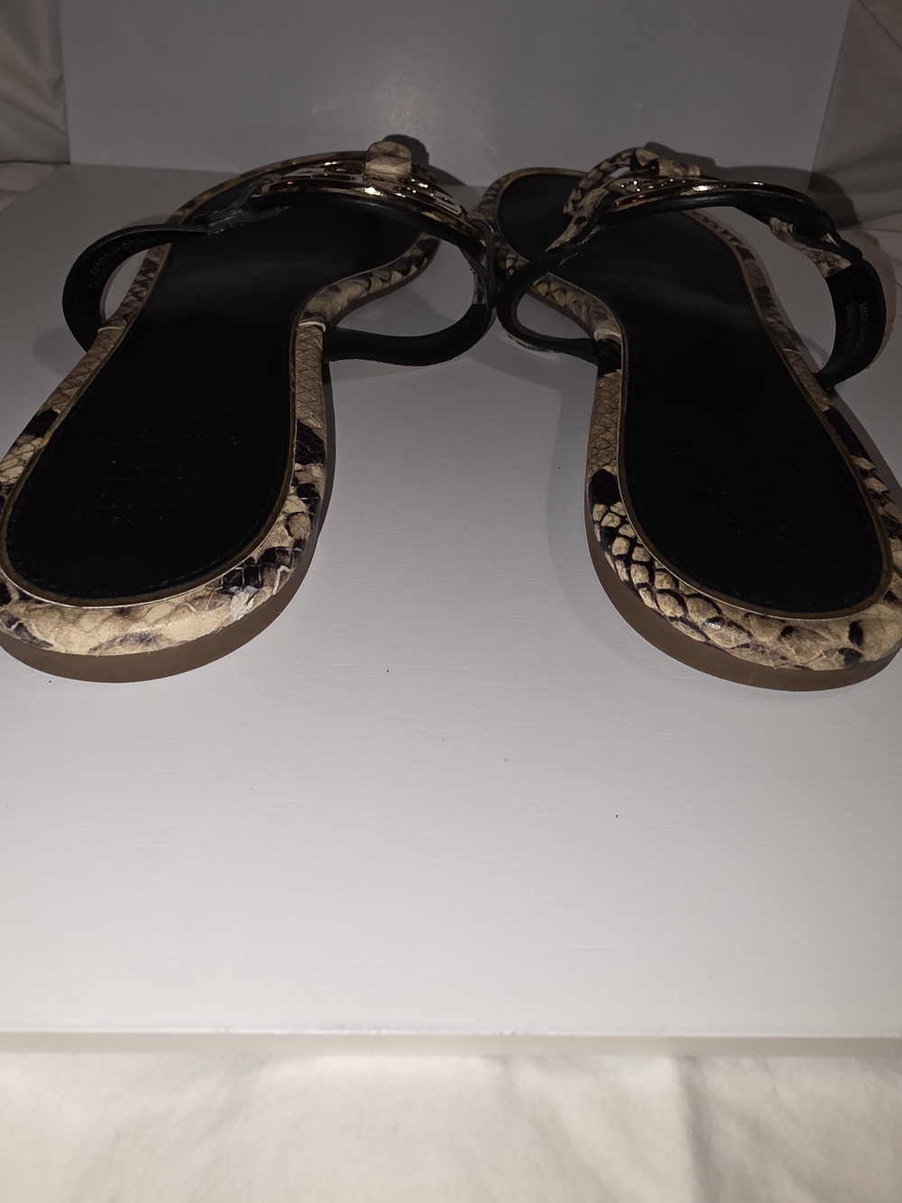 Tory Burch Gold Logo Snake-Print Thong Sandals - Black & Gold - Picture 5 of 9
